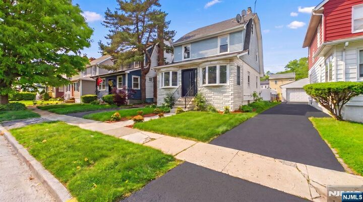 Property Photo:  71 Leslie Street  NJ 07017 