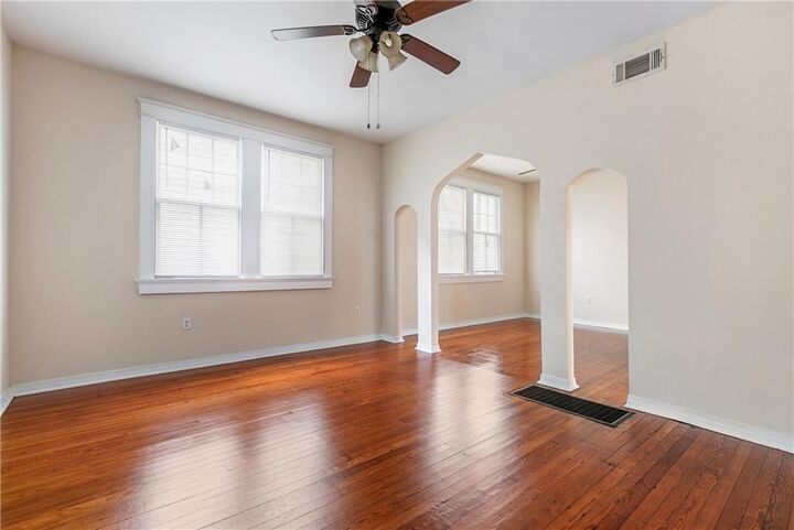 Property Photo: 4427 S Tonti Street LA 70125