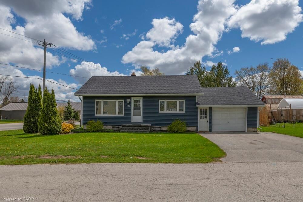 Property Photo:  111 Elizabeth Street W  ON N0G 1R0 