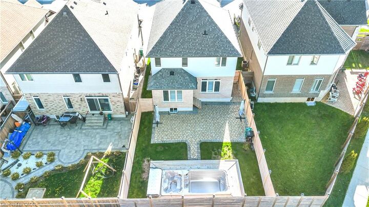 Property Photo:  130 Elmbank Trail  ON N2R 0H2 
