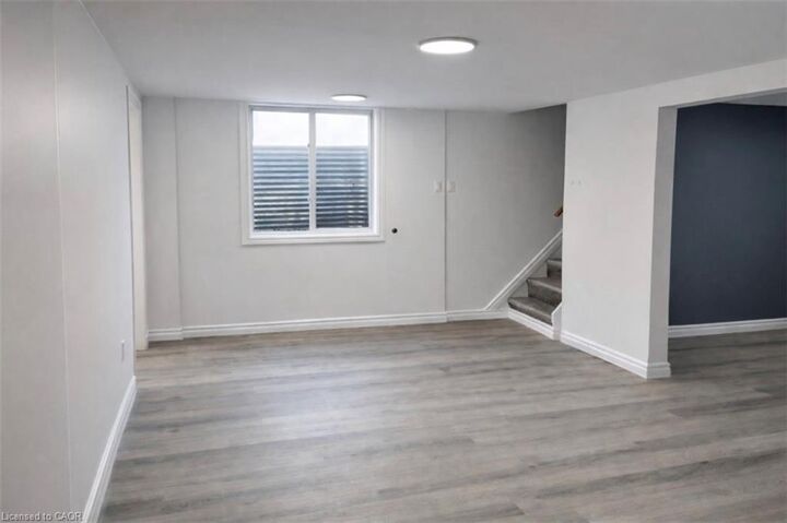Property Photo:  23 Ivanhoe Road Lower  ON N3R 6T9 