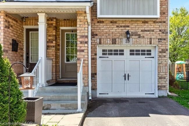 Property Photo:  39 Durksen Drive  ON L2R 0A7 