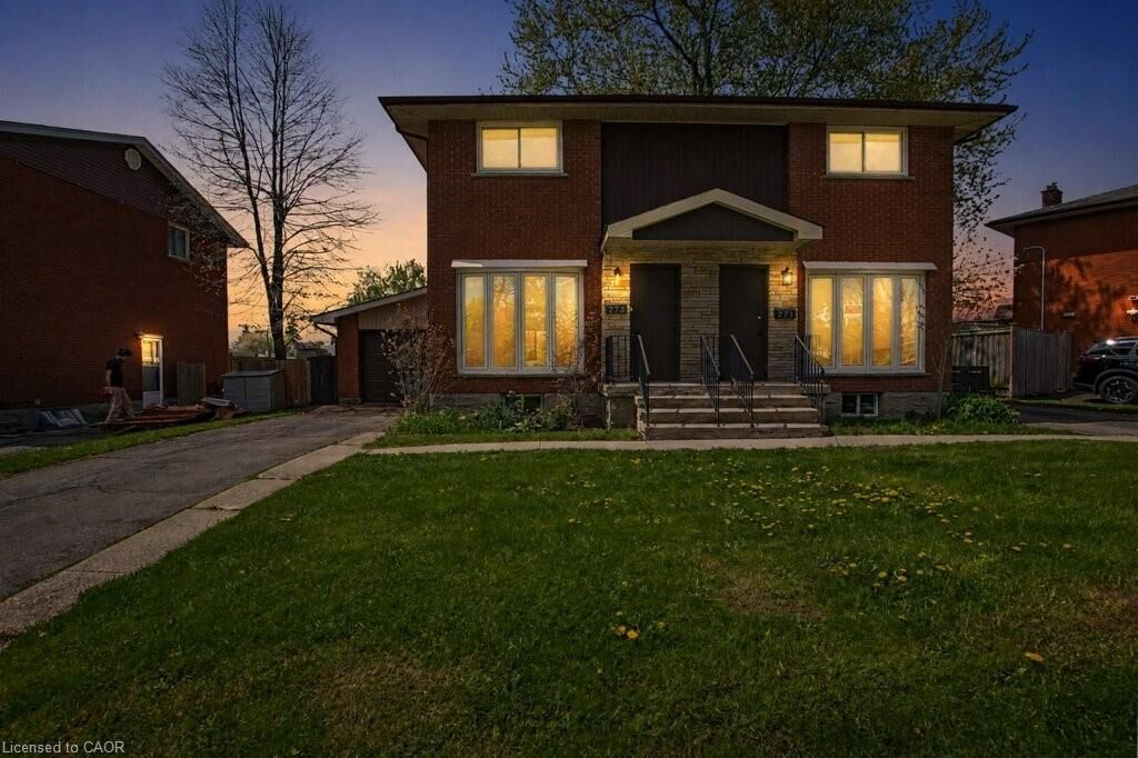 Property Photo:  273 Elliott Street  ON N1R 2L6 