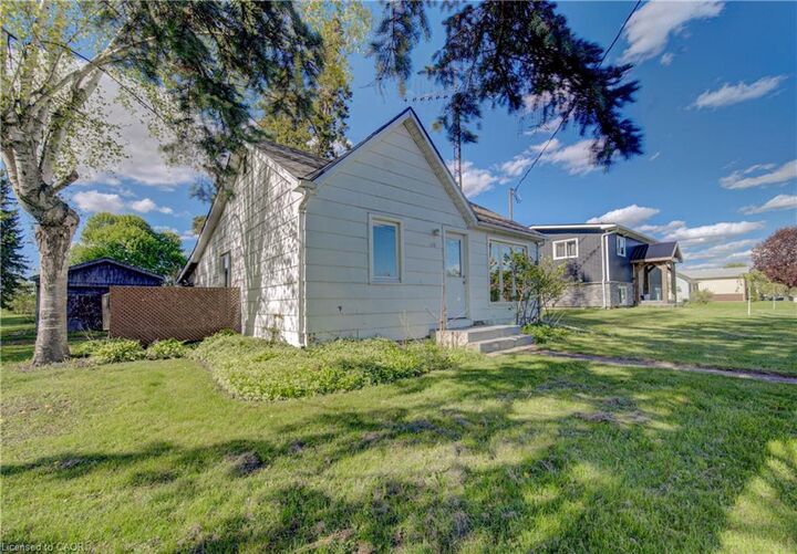 Property Photo:  193 West Church Street  ON N0E 1Y0 