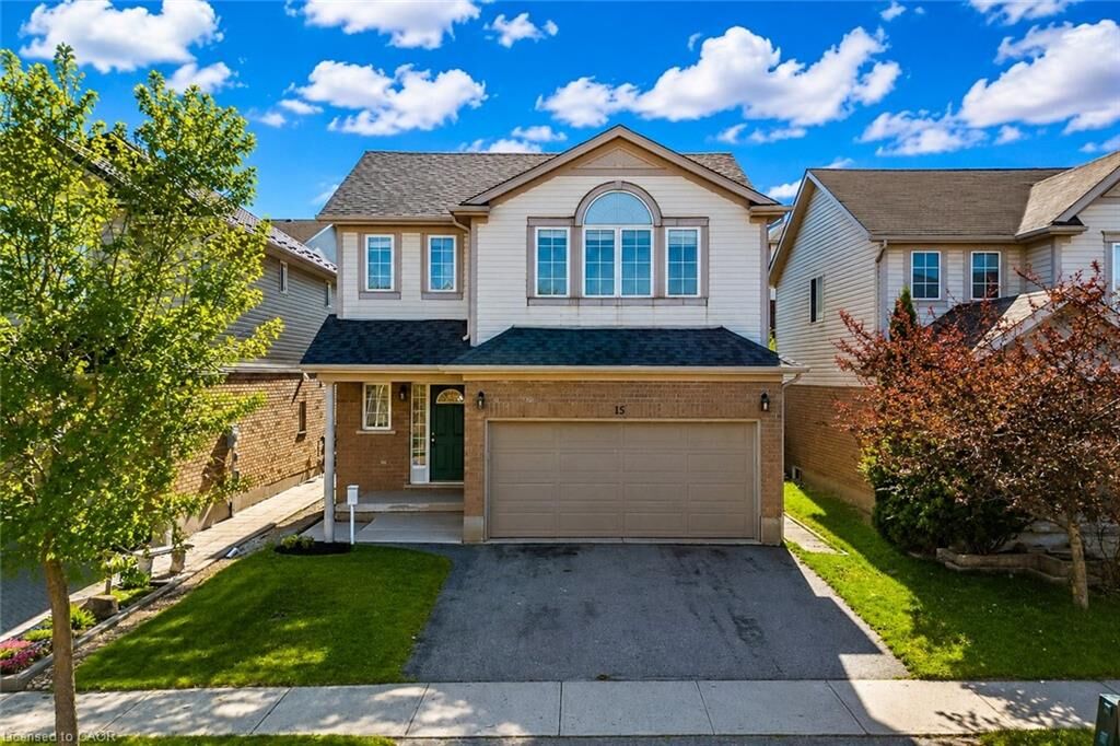Property Photo:  15 Isabella Street  ON N2E 4J9 