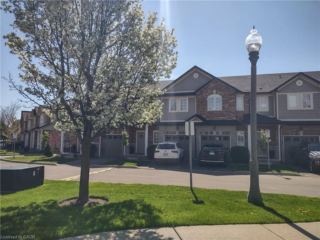 Property Photo:  60 Cloverleaf Drive 34  ON L9K 1S8 