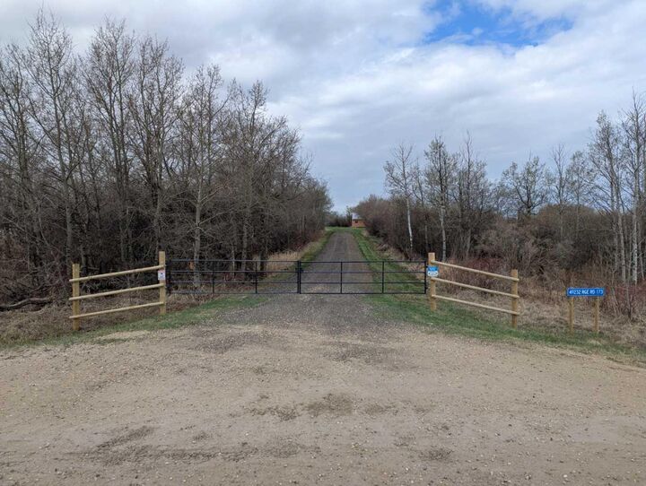 Property Photo:  49232 Range Road 173  AB T0B 4A0 