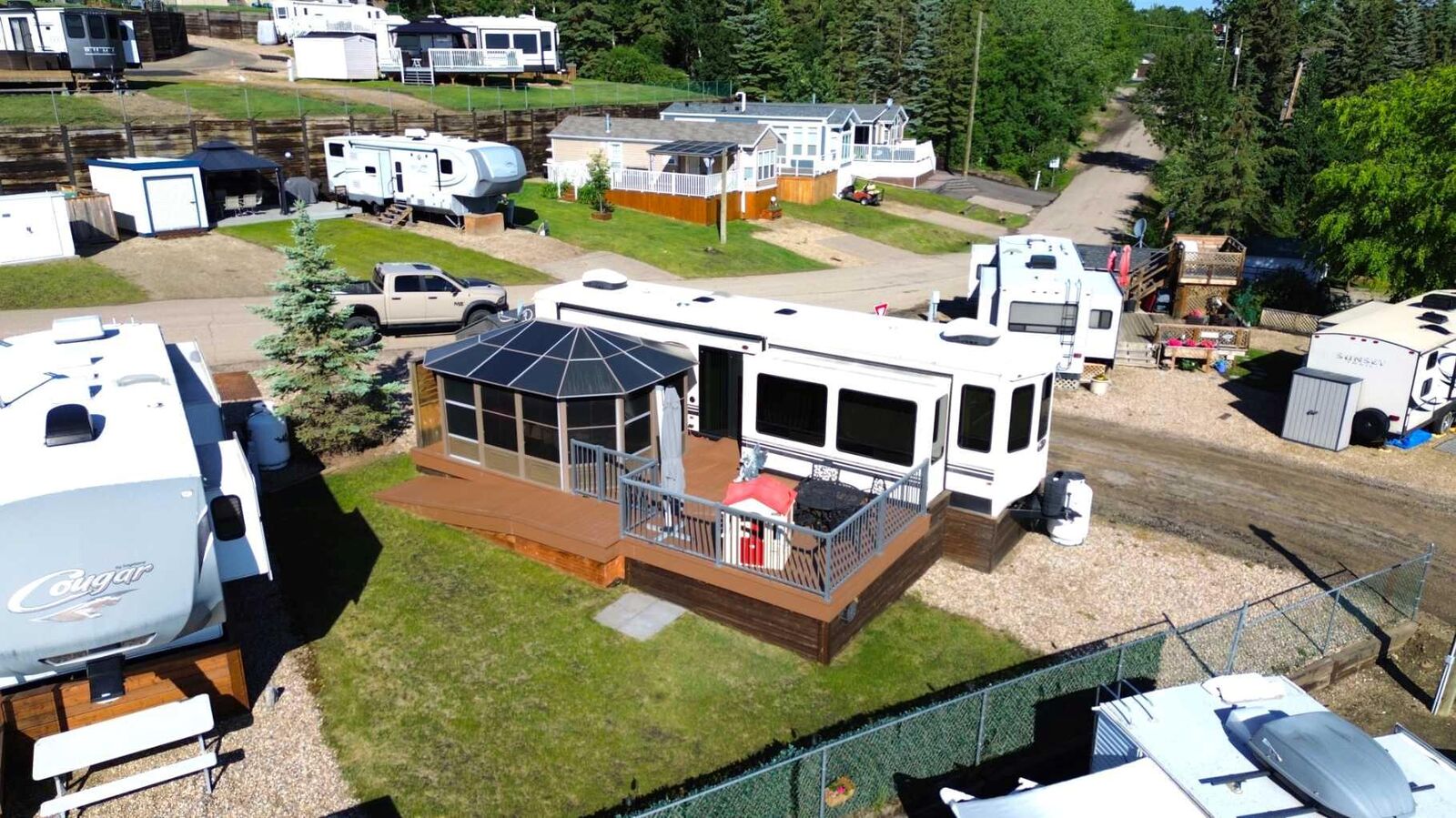 Property Photo:  25054 South Pine Lake Road 31  AB T0M 1R0 