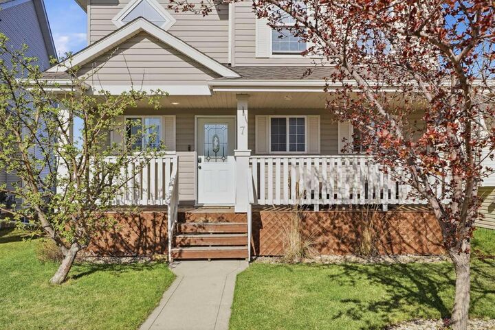 Property Photo:  7 Lodge Place  AB T4S 2N1 