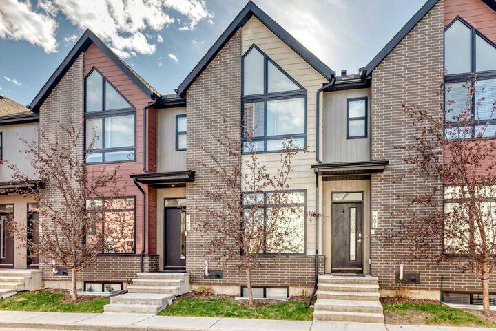 Property Photo:  1208 Sage Meadows Gardens NW  AB T3P 1K3 