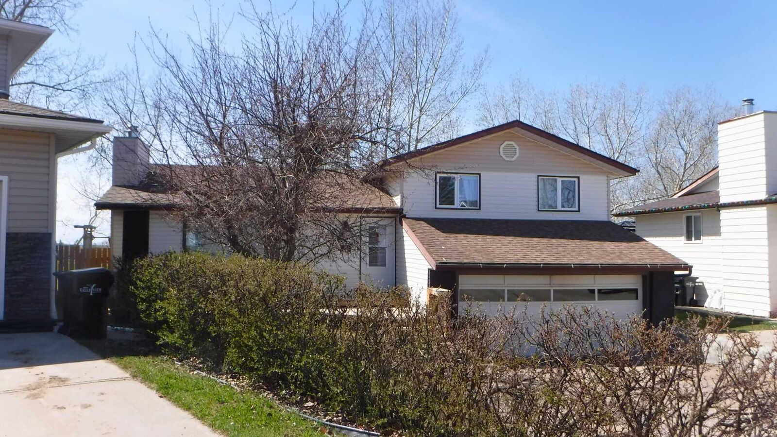 Property Photo:  5404 46 Street  AB T0H 3N0 