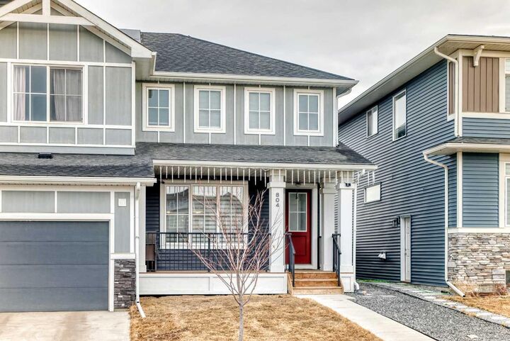 Property Photo:  804 Lawthorn Way SE  AB T4A 3M9 