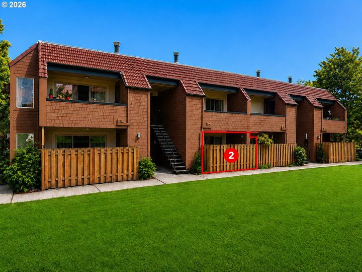 Property Photo:  29 Oswego Smt  OR 97035 