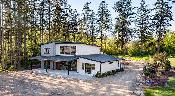 Property Photo:  12915  Waterview Lane  WA 98273 