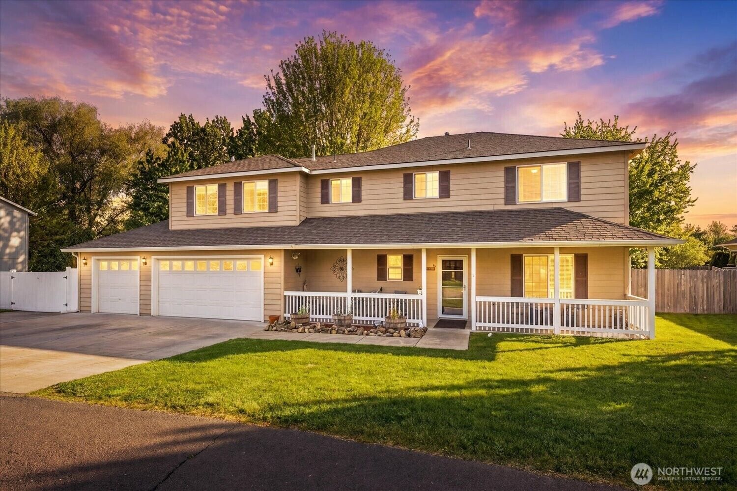 Property Photo: 28 Paintbrush Court WA 99362