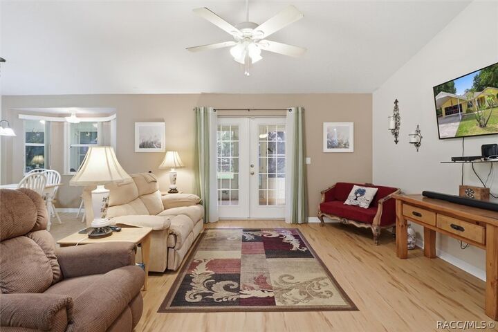 Property Photo: 5940 W Pine Circle FL 34429