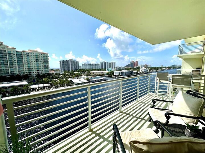 Property Photo:  2900 NE 30th Street K9  FL 33306 