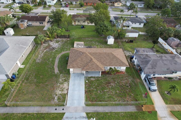 Property Photo:  2881 NW 24th Court  FL 33311 