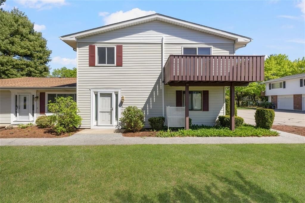 Property Photo:  124 Edaville Court  RI 02886 