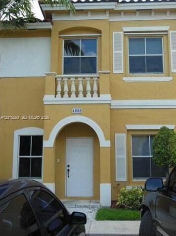 Property Photo:  4928 SW 140th Ter 2  FL 33027 