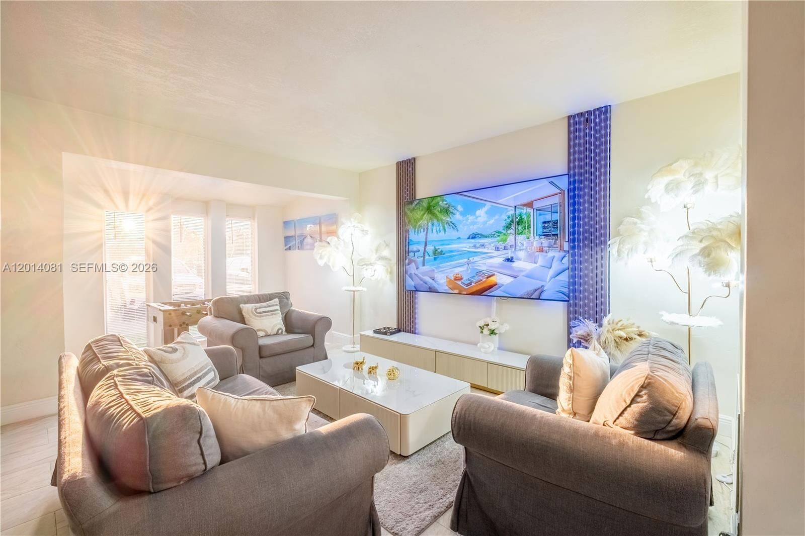 Property Photo: 2125 N 14th Ct FL 33020