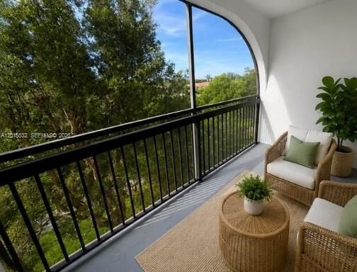 Property Photo: 10253 NW 9th St Cir 502-6 FL 33172