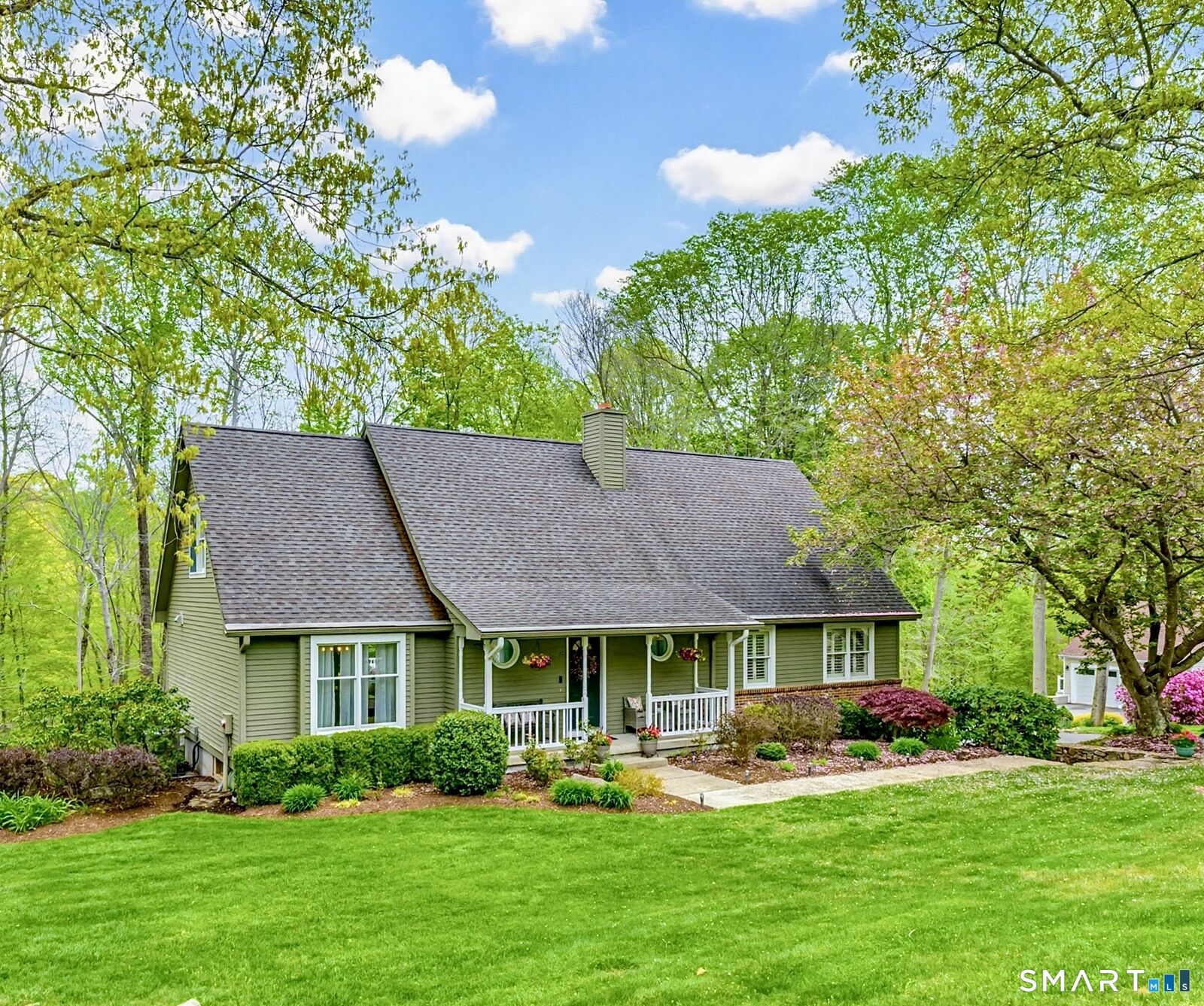 Property Photo:  9 Brooks Lane  CT 06442 