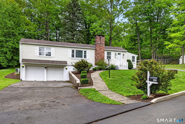 Property Photo:  162 Old Middle Street  CT 06457 