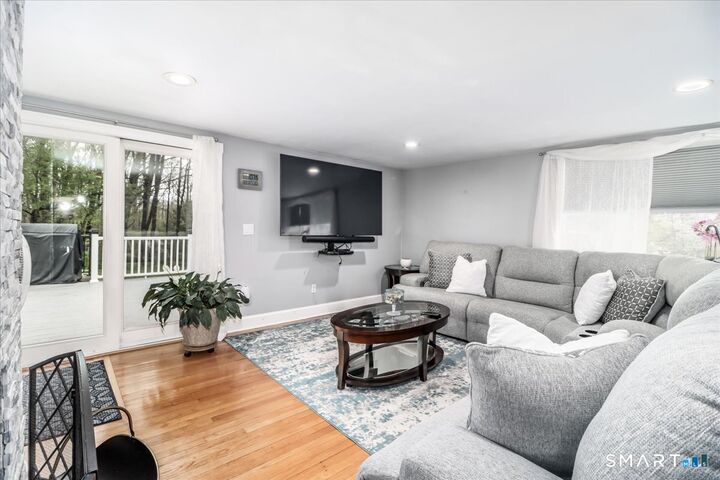 Property Photo:  4 Farrell Road  CT 06470 