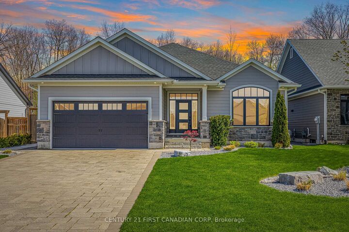 Photo de la propriété: 65 Deerfield Road ON N0M 1T0