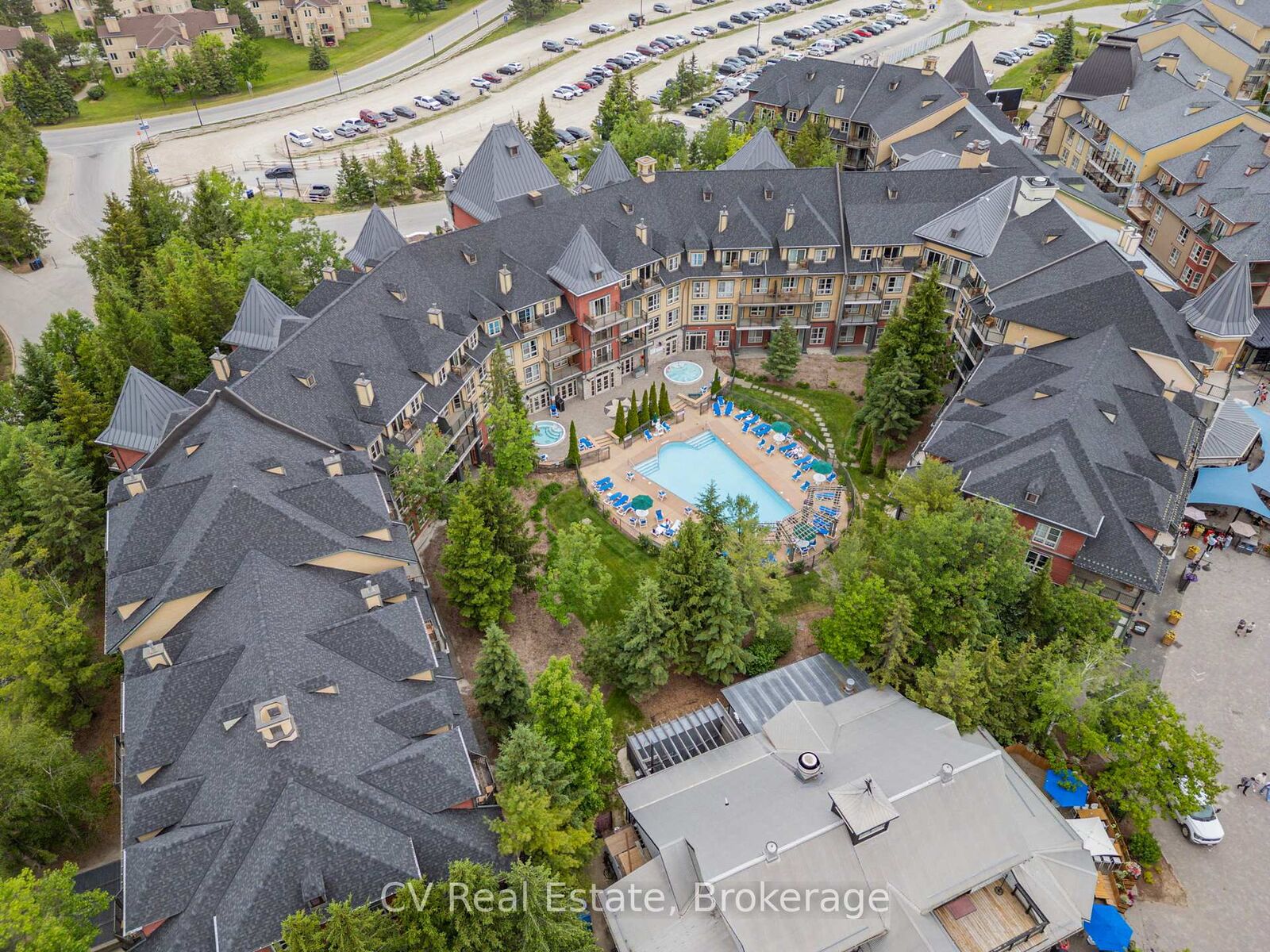 Property Photo: 156 Jozo Weider Boulevard 465 ON L9Y 0V2