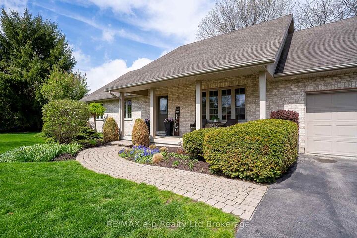 Property Photo: 4 Otterview Drive ON N0J 1R0