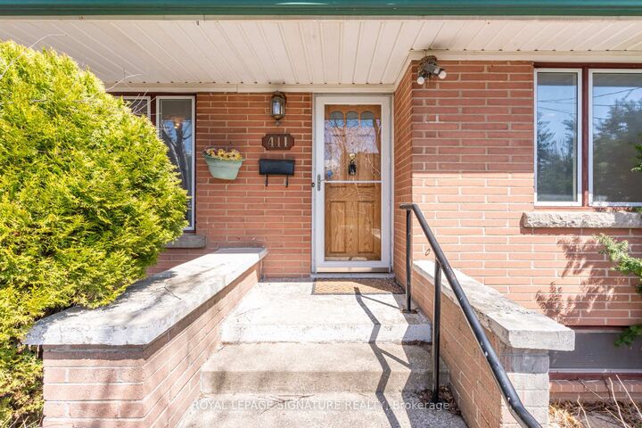 Property Photo: 411 Maplehurst Avenue ON L6L 4Y3