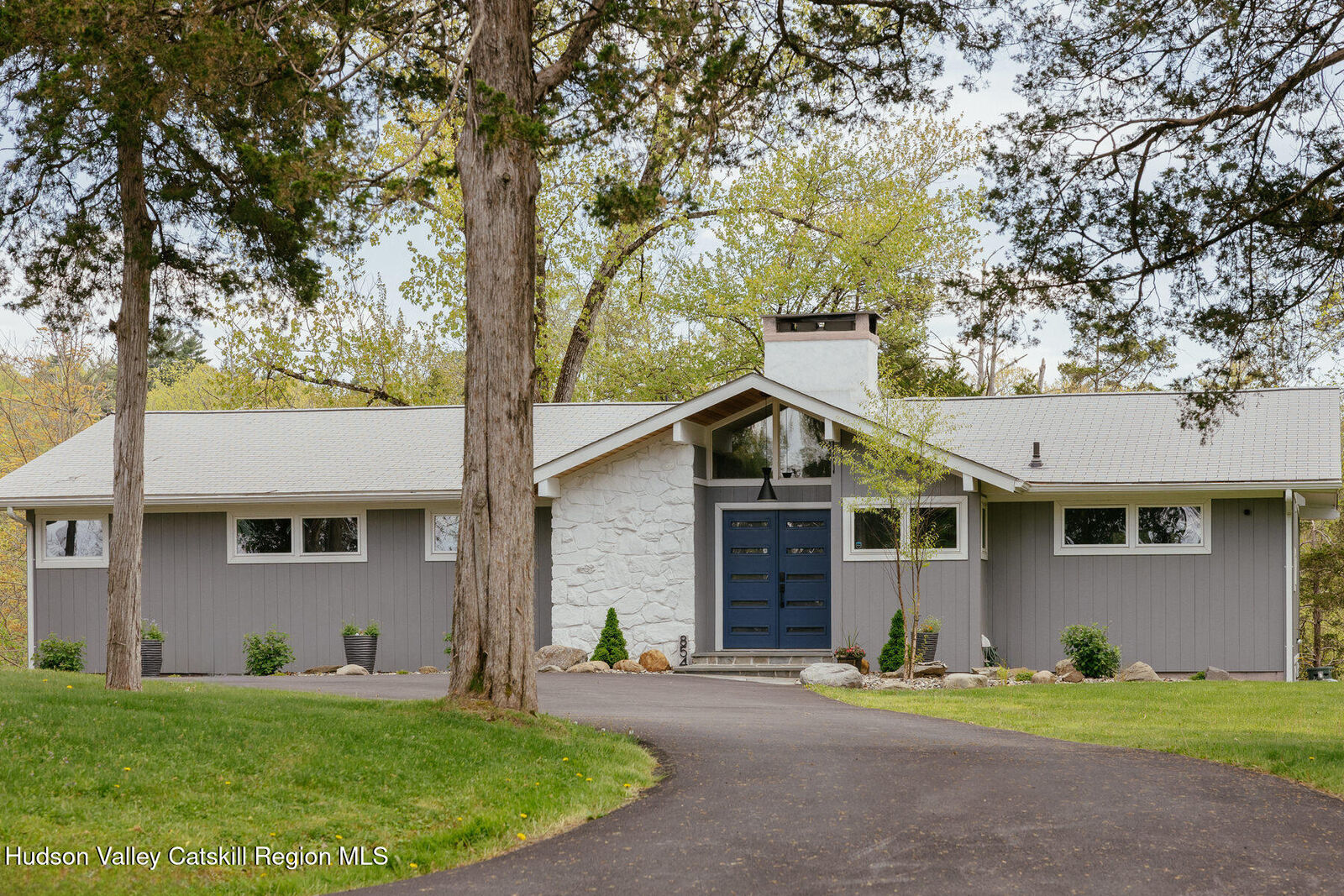Property Photo:  854 S Mill  NY 12572 