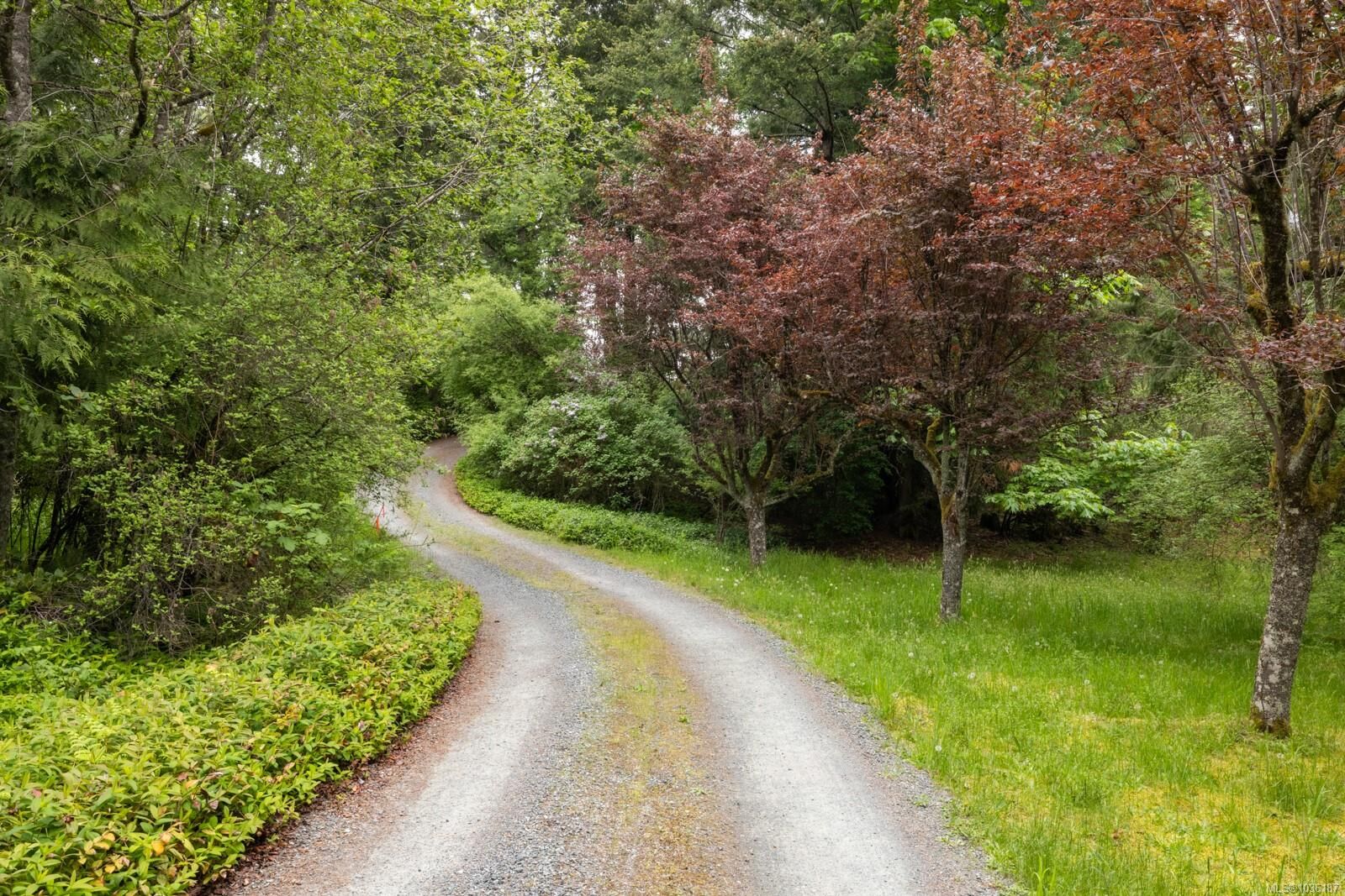 Property Photo:  9911 Panorama Ridge Rd  BC V0R 1K4 