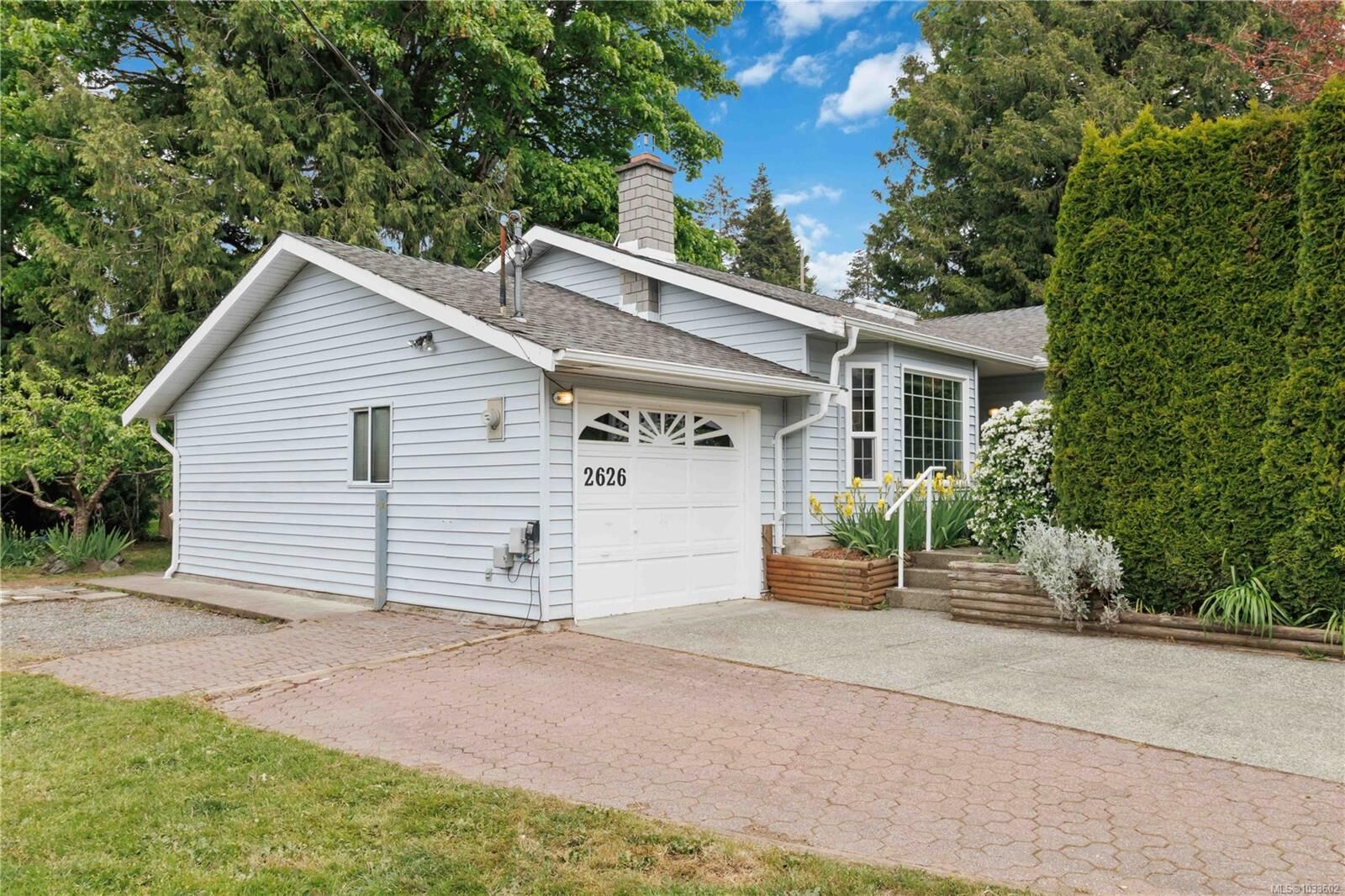 Property Photo:  2626 Ernhill Dr  BC V9C 3N7 