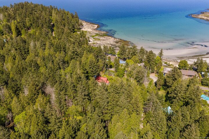 Property Photo:  7670/7690 Anderson Dr  BC V0R 1Z0 