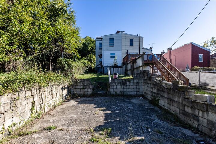 Property Photo:  1428 Adams  PA 15233 