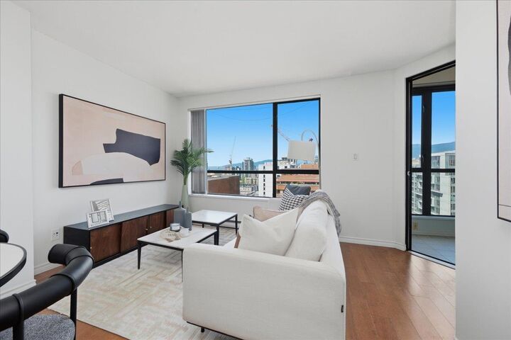 Property Photo:  1189 Howe Street 2409  BC V6Z 2X4 