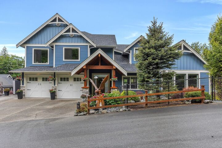 Property Photo: 7854 Brookwood Place 10 BC V4Z 0A1