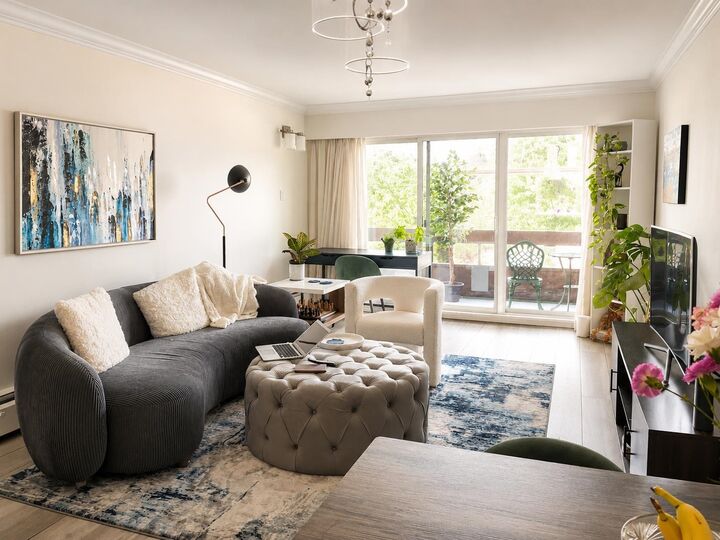 Property Photo:  2025 W 2nd Avenue 313  BC V6J 1J6 