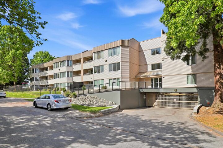 9635 121 Street 101 — photo 1