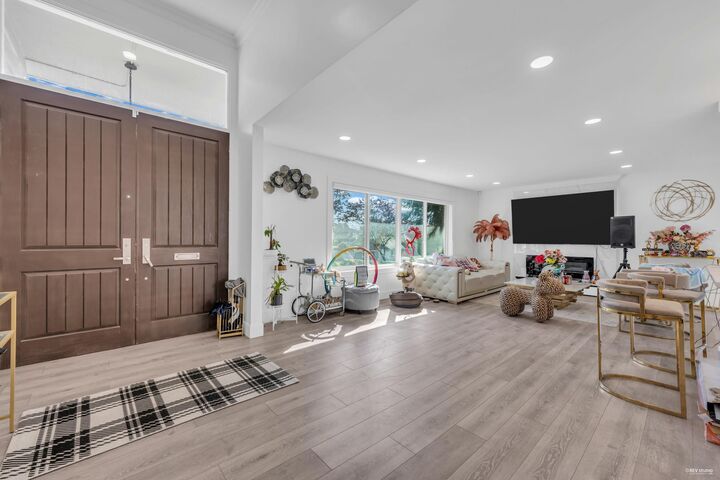 8025 Borden Street — photo 1