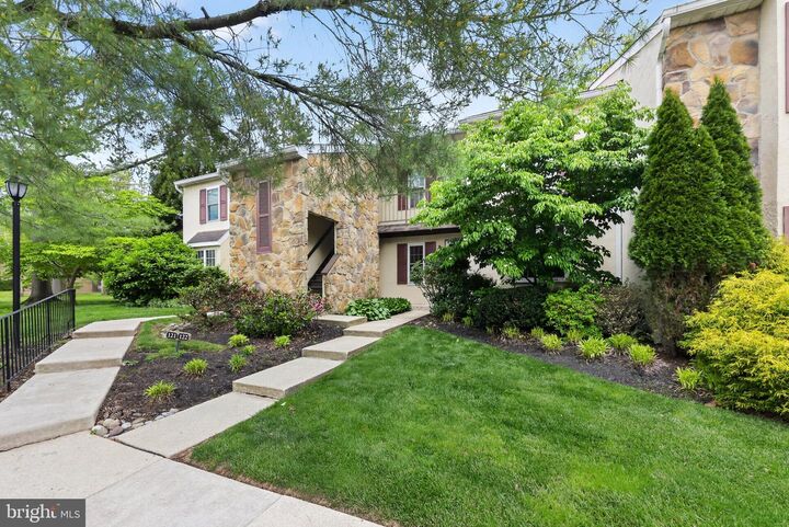 Property Photo: 119 Valley Stream Circle 119B PA 19087