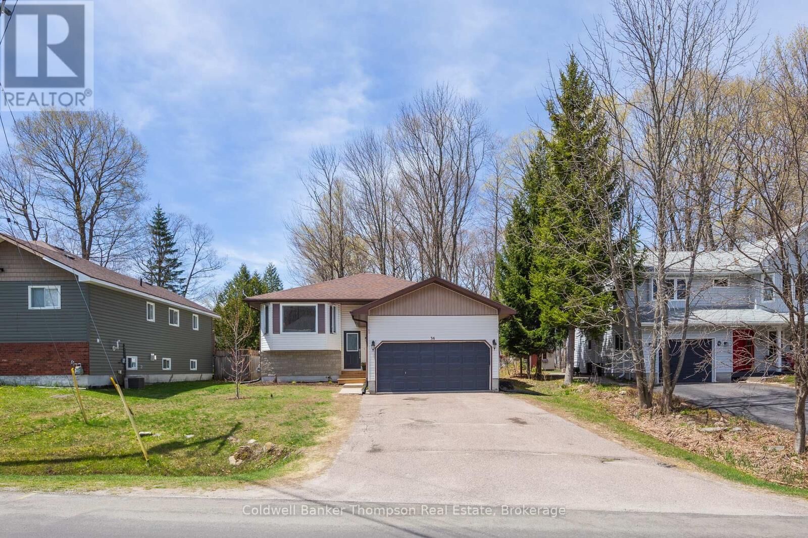 Property Photo:  36 Southdale Drive  ON P1H 1P7 