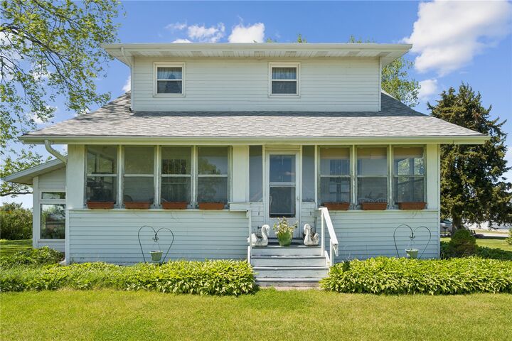 Property Photo: 3350 C Ave Extension IA 52302