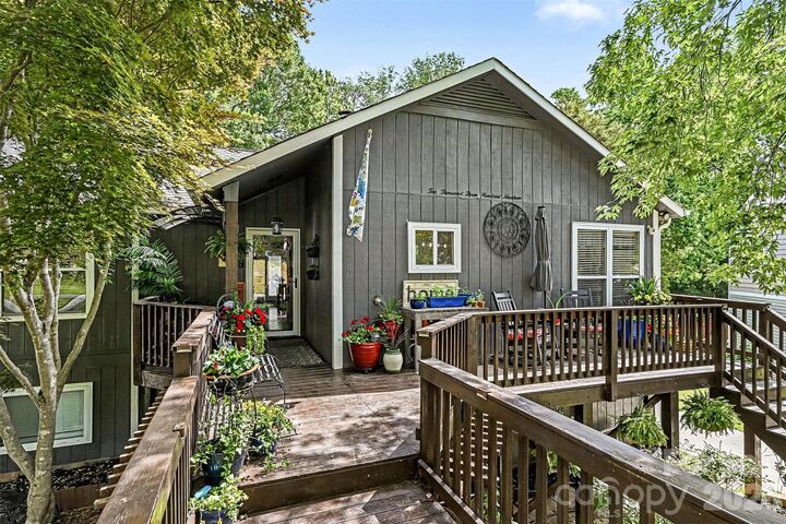 Property Photo:  10319 Camelback Circle  NC 28226 