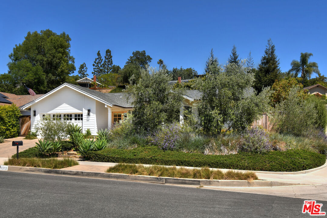 Property Photo:  1572 Fordham Ave  CA 91360 