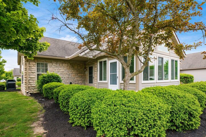 Property Photo: 5805 Ravine Creek Drive OH 43123