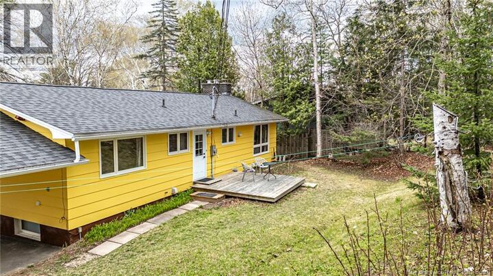 Property Photo:  89 Pembroke Crescent  NB E3B 2V1 